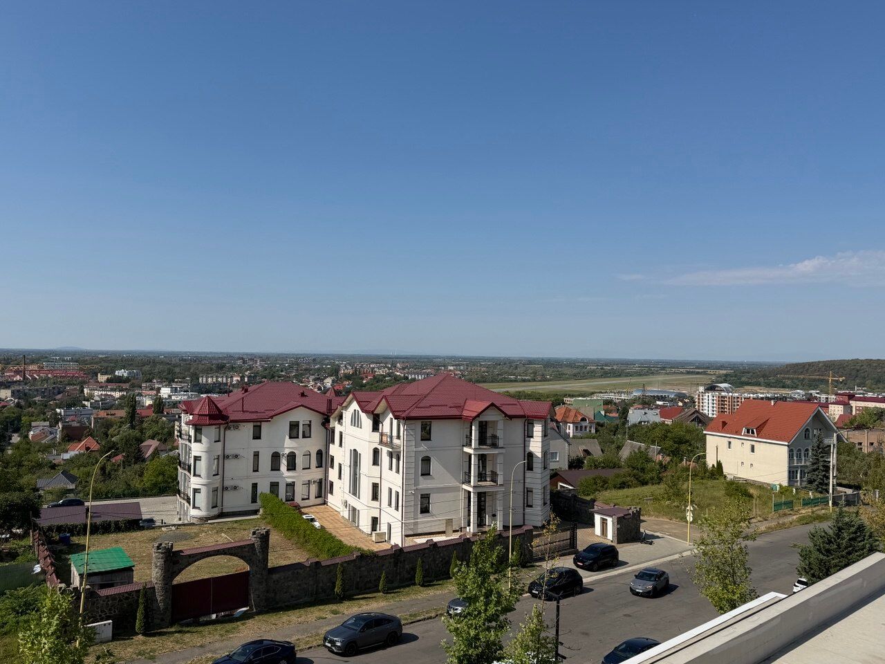 Купити 2-кімнатну квартиру GH 5.15 у GRAND HILLS, Ужгород вид з вікна 2
