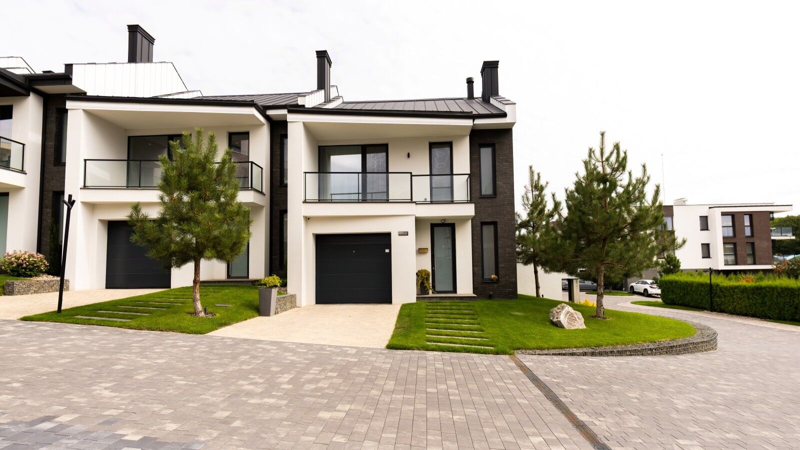 Buy a townhouse with renovation SW 48 — TX SHERWOOD, Uzhhorod view from the window