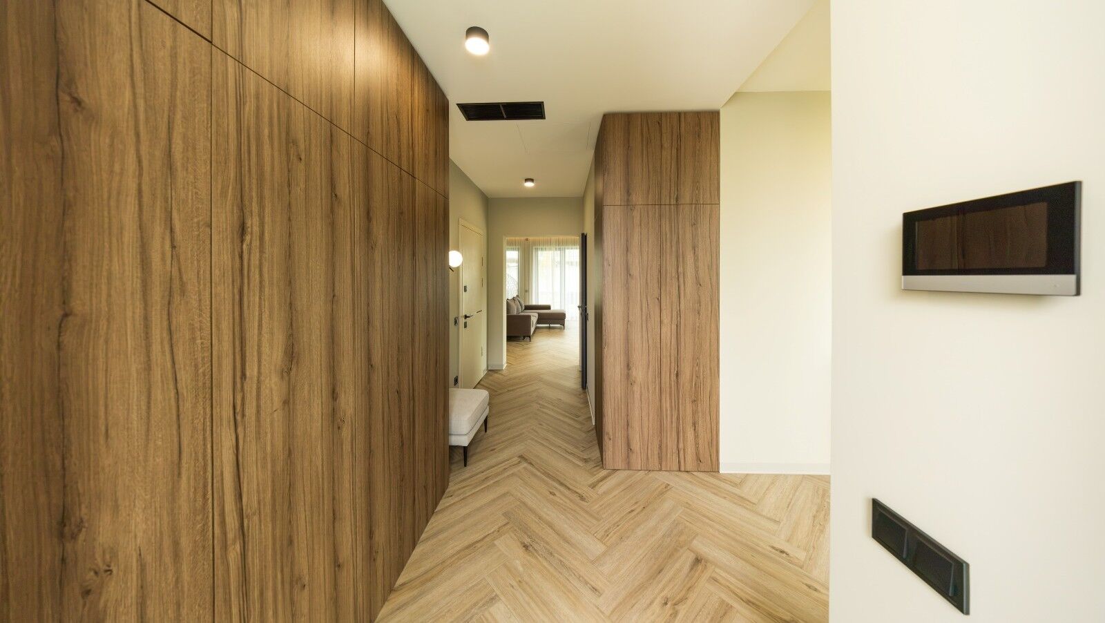 Buy a townhouse with renovation SW 48 — TX SHERWOOD, Uzhhorod photo 2