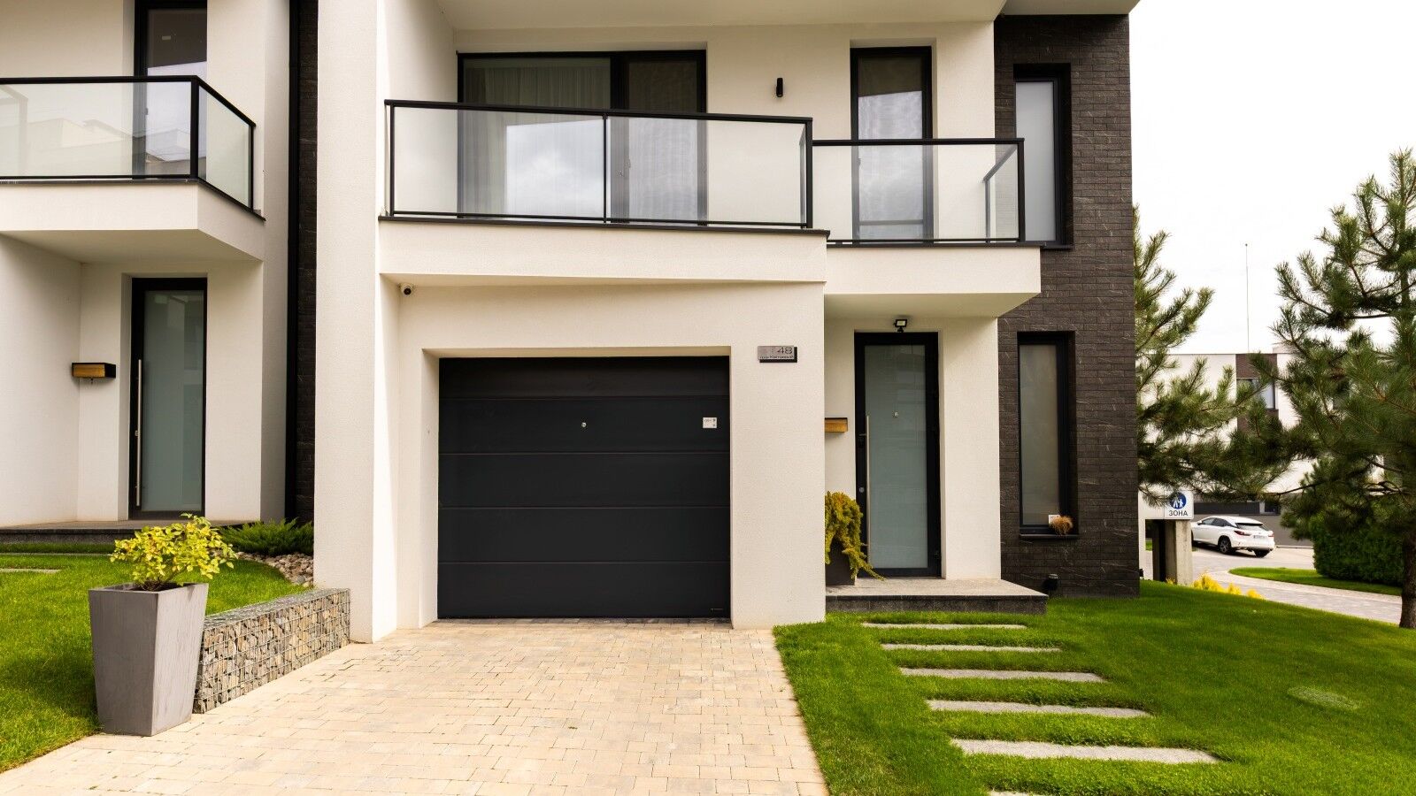 Buy a townhouse with renovation SW 48 — TX SHERWOOD, Uzhhorod view from the window 5
