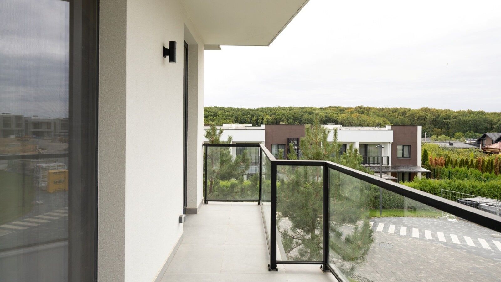 Buy a townhouse with renovation SW 48 — TX SHERWOOD, Uzhhorod view from the window 6
