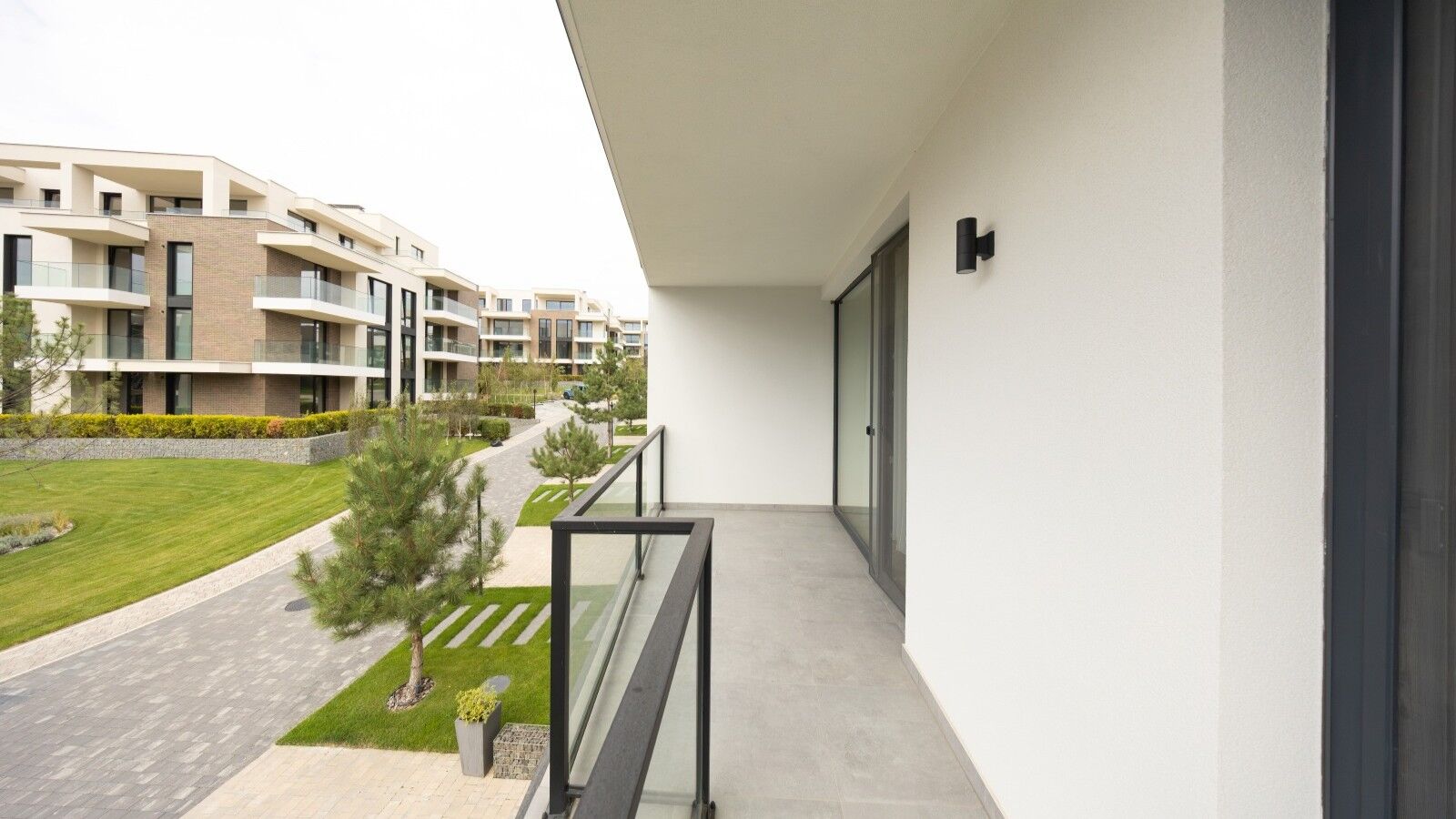 Buy a townhouse with renovation SW 48 — TX SHERWOOD, Uzhhorod view from the window 7